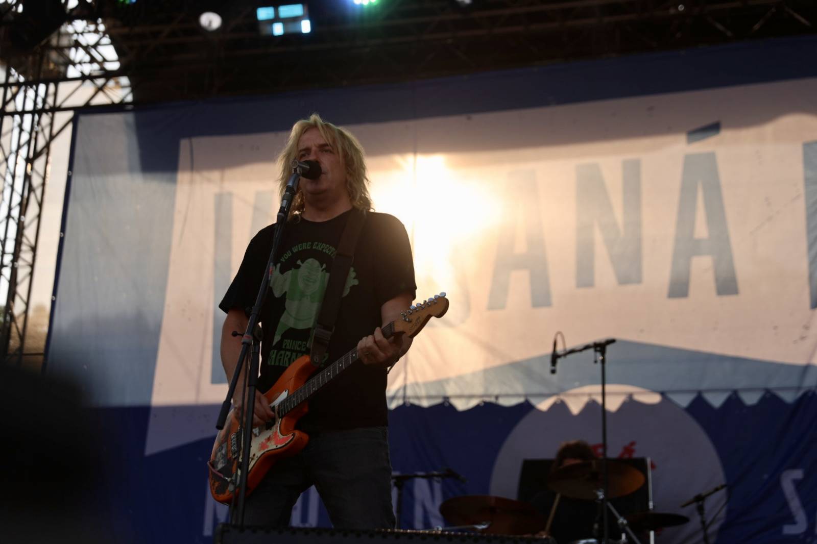 Hrady CZ poprvé v Hluboké nad Vltavou. Festival odstartoval Rytmus, závěr prvního dne obstaraly Rybičky 48