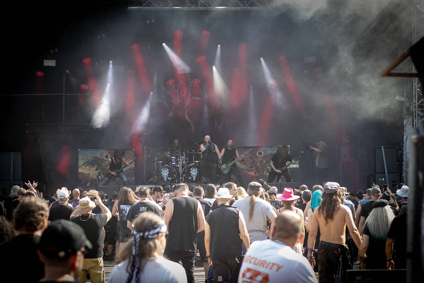 Brutal Assault odstartoval zostra. Warm-up party ovládli Patriarcha, Morax nebo Filth