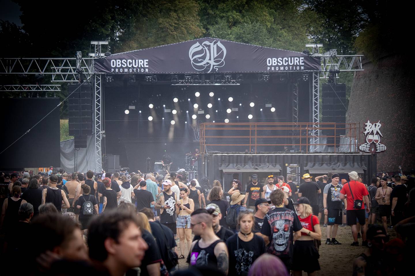 Brutal Assault odstartoval zostra. Warm-up party ovládli Patriarcha, Morax nebo Filth