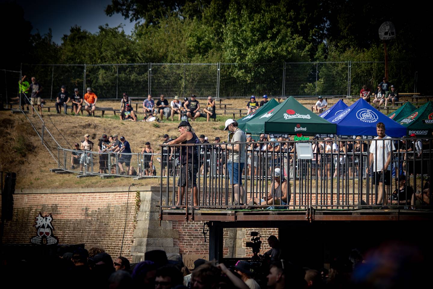 Brutal Assault, den první: Zářili Fit For An Autopsy, Amenra nebo Batushka, Guilt Trip se pokusili o největší circle pit v historii pevnosti