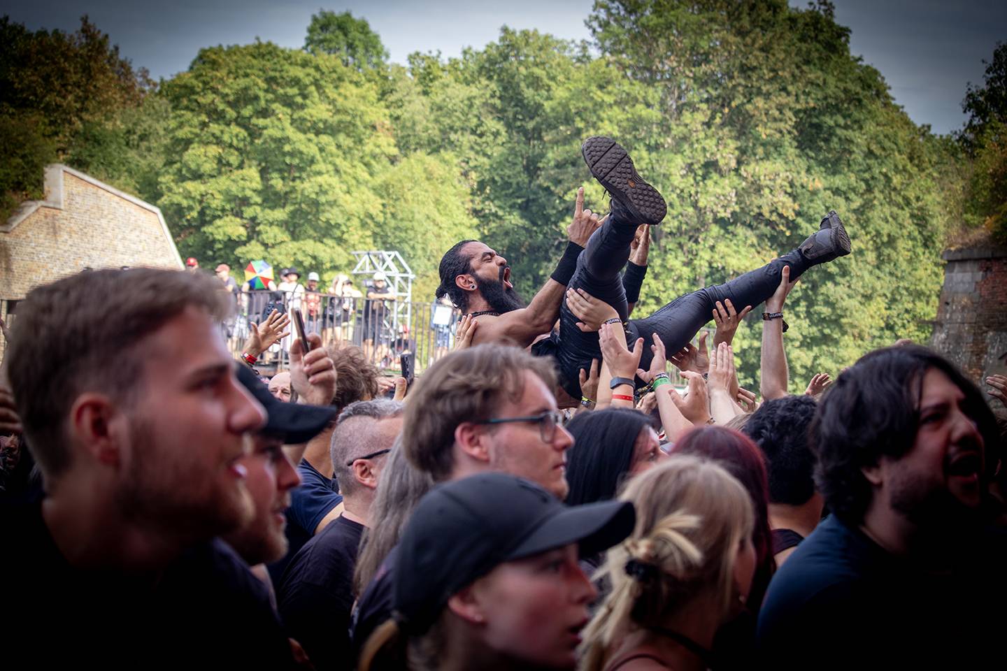 Jste na Brutal Assault? Najděte se v našem fotoreportu