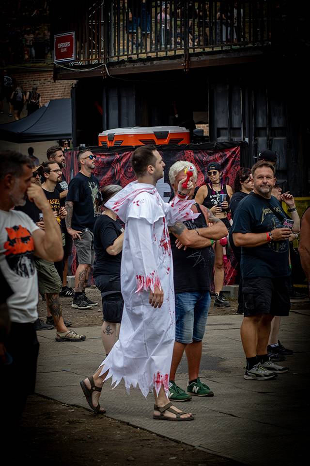 Jste na Brutal Assault? Najděte se v našem fotoreportu