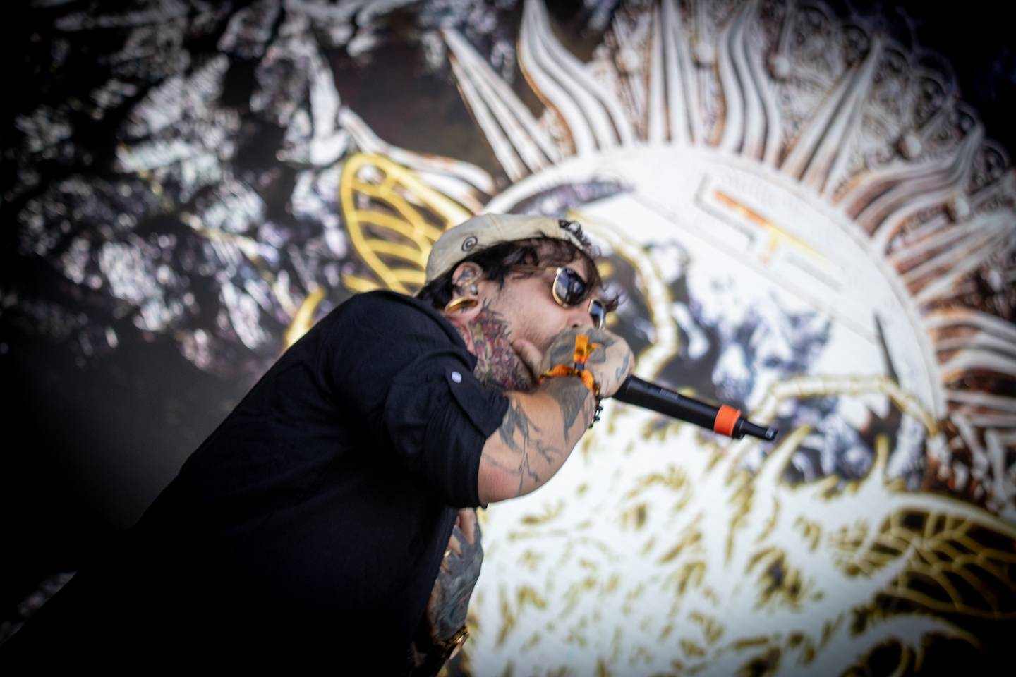 Brutal Assault, den třetí: Žánrové hranice zbourali Primus, severskou atmosféru přivezli Eivør a bavili i Misþyrming s Nergalem