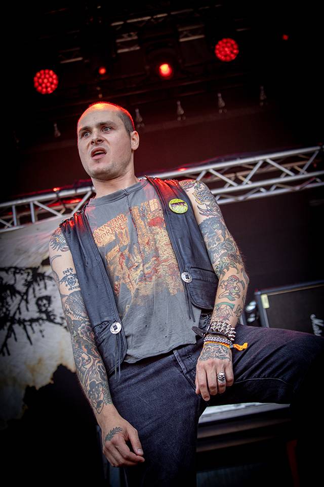 Brutal Assault, den třetí: Žánrové hranice zbourali Primus, severskou atmosféru přivezli Eivør a bavili i Misþyrming s Nergalem