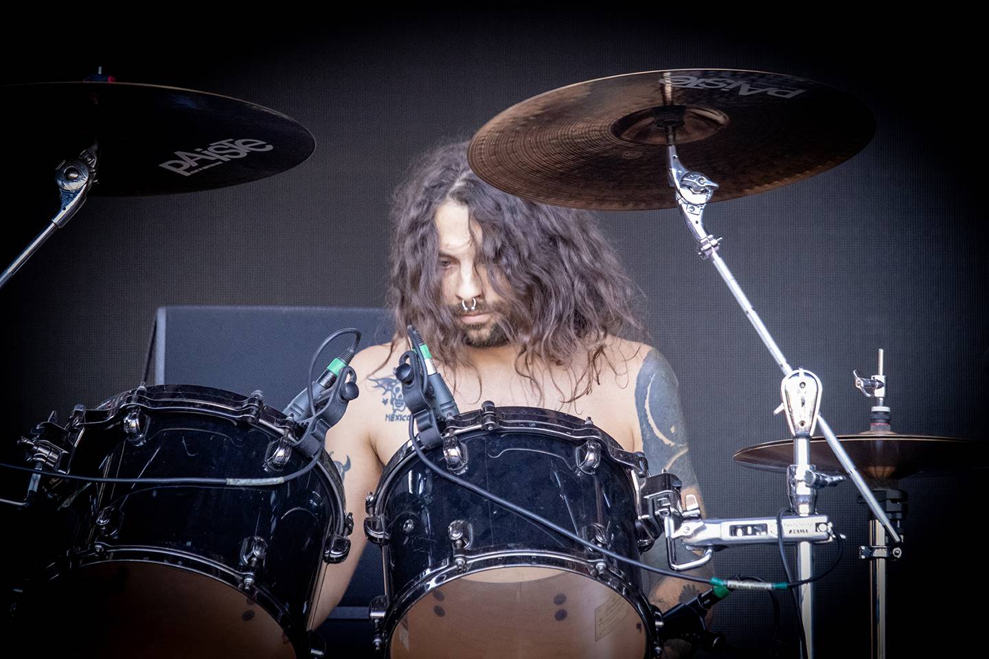 Brutal Assault, den třetí: Žánrové hranice zbourali Primus, severskou atmosféru přivezli Eivør a bavili i Misþyrming s Nergalem