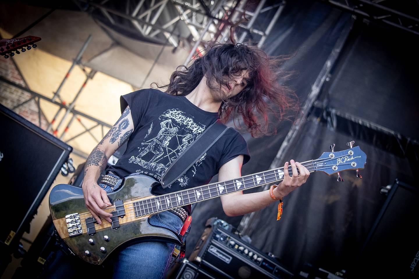 Brutal Assault, den třetí: Žánrové hranice zbourali Primus, severskou atmosféru přivezli Eivør a bavili i Misþyrming s Nergalem