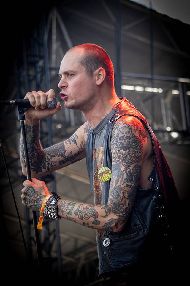 Brutal Assault, den třetí: Žánrové hranice zbourali Primus, severskou atmosféru přivezli Eivør a bavili i Misþyrming s Nergalem