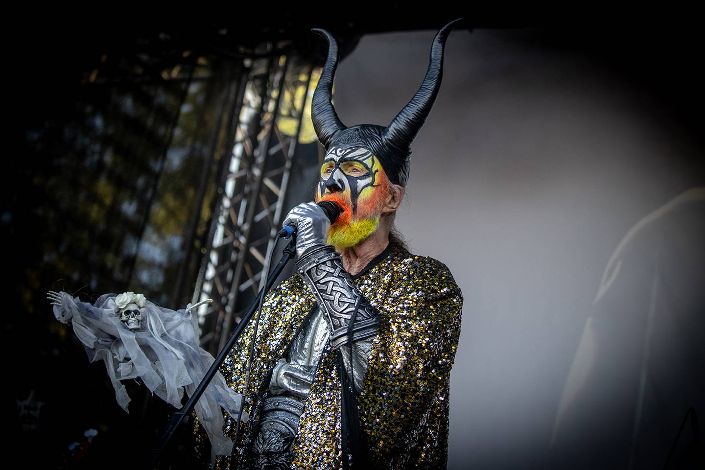 Brutal Assault, den třetí: Žánrové hranice zbourali Primus, severskou atmosféru přivezli Eivør a bavili i Misþyrming s Nergalem