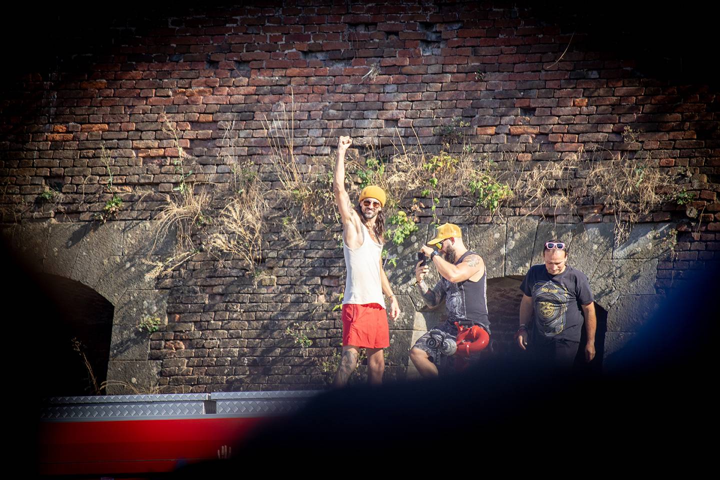 Brutal Assault, den třetí: Žánrové hranice zbourali Primus, severskou atmosféru přivezli Eivør a bavili i Misþyrming s Nergalem