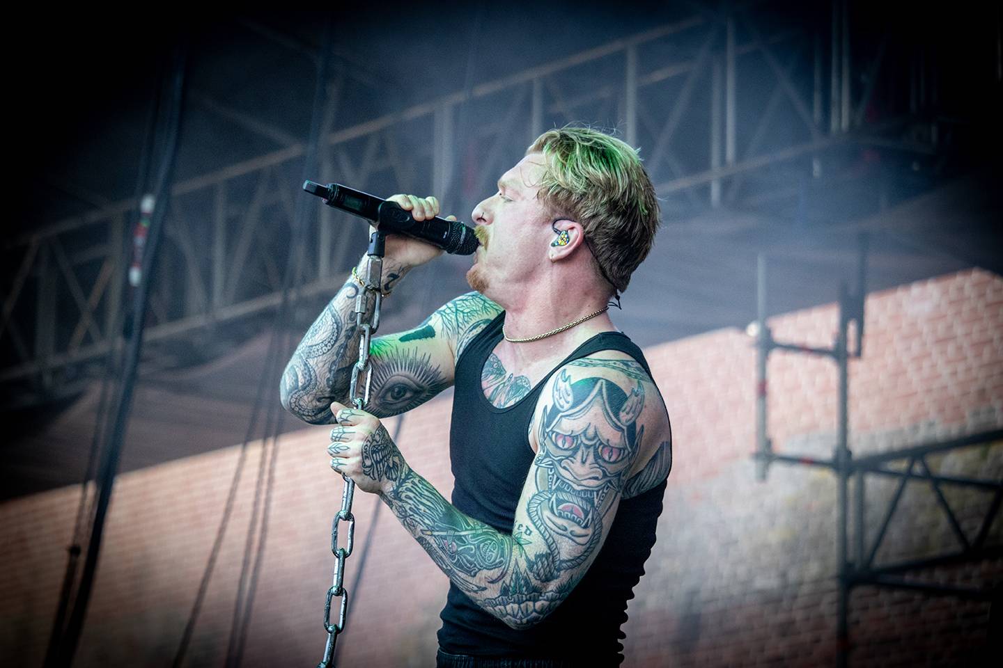 Brutal Assault, den třetí: Žánrové hranice zbourali Primus, severskou atmosféru přivezli Eivør a bavili i Misþyrming s Nergalem