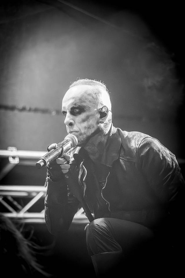 Brutal Assault, den třetí: Žánrové hranice zbourali Primus, severskou atmosféru přivezli Eivør a bavili i Misþyrming s Nergalem
