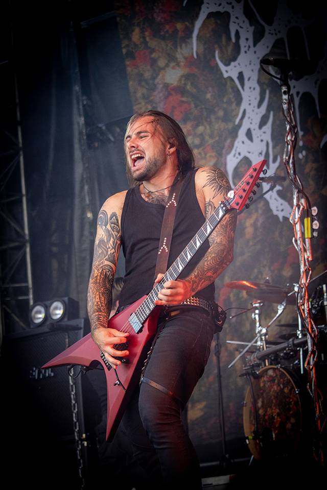 Brutal Assault, den třetí: Žánrové hranice zbourali Primus, severskou atmosféru přivezli Eivør a bavili i Misþyrming s Nergalem