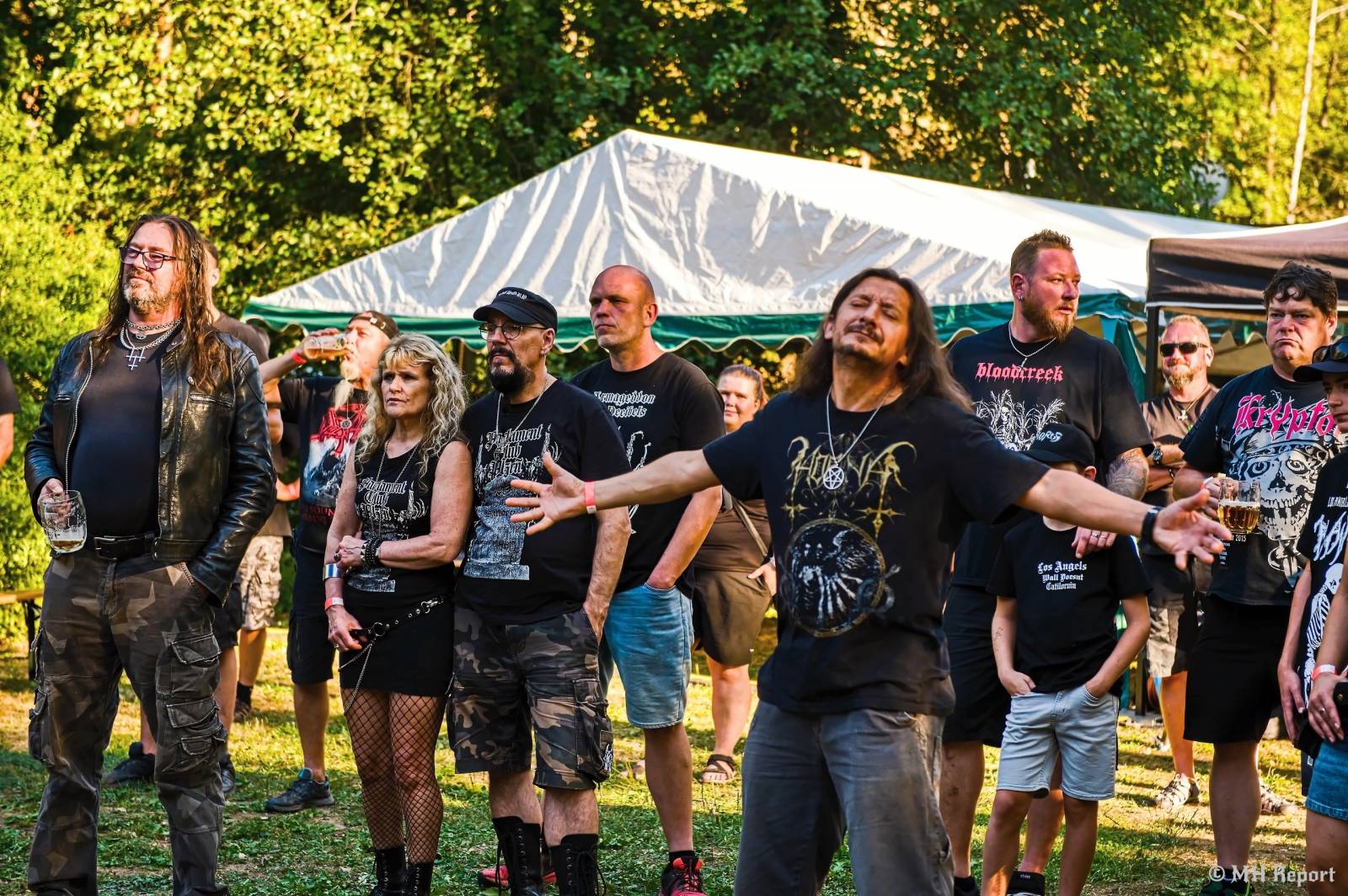 Bloodcreek oslavili deset let na scéně. K narozeninám jim přáli Mysthica, Morus, Corona i Sixth Dimension