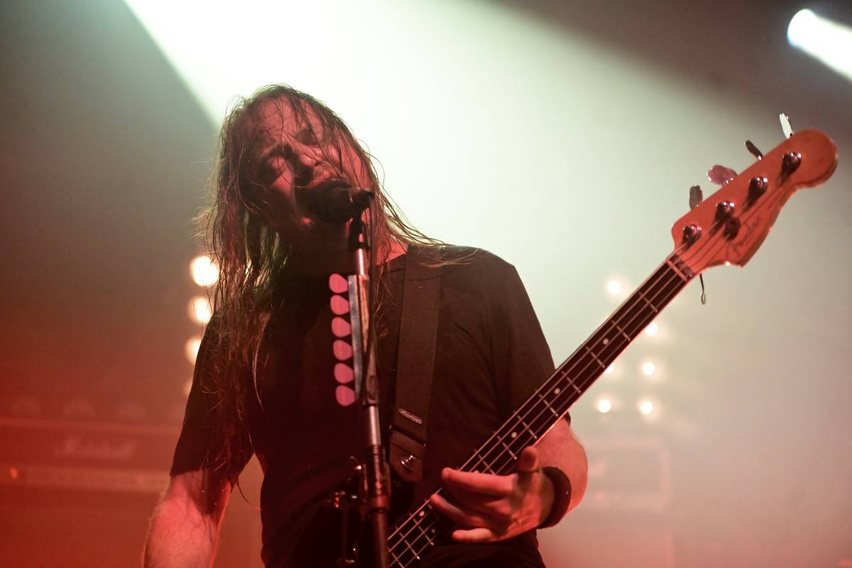 Airbourne rozpálili pražskou Archu svou energií, předskakovaly jim holky z The Agony