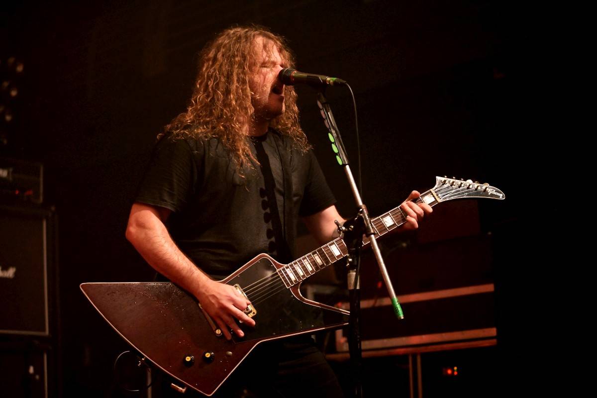 Airbourne rozpálili pražskou Archu svou energií, předskakovaly jim holky z The Agony