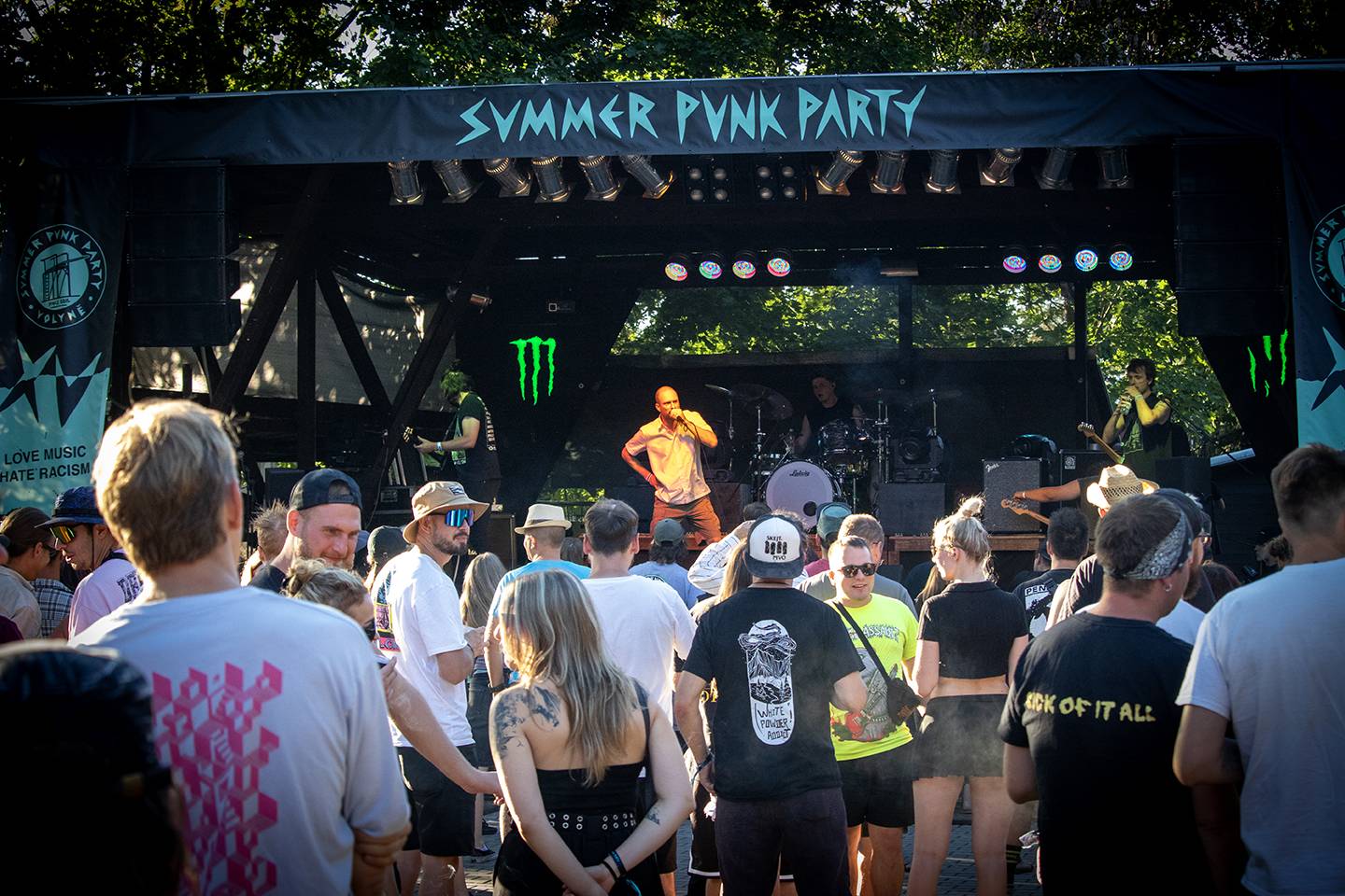 Znouzectnost, Shogun Tokugawa a Ravebombs ovládli první den Summer Punk Party