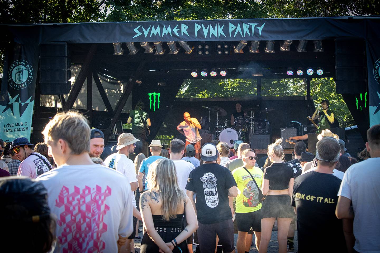 Znouzectnost, Shogun Tokugawa a Ravebombs ovládli první den Summer Punk Party