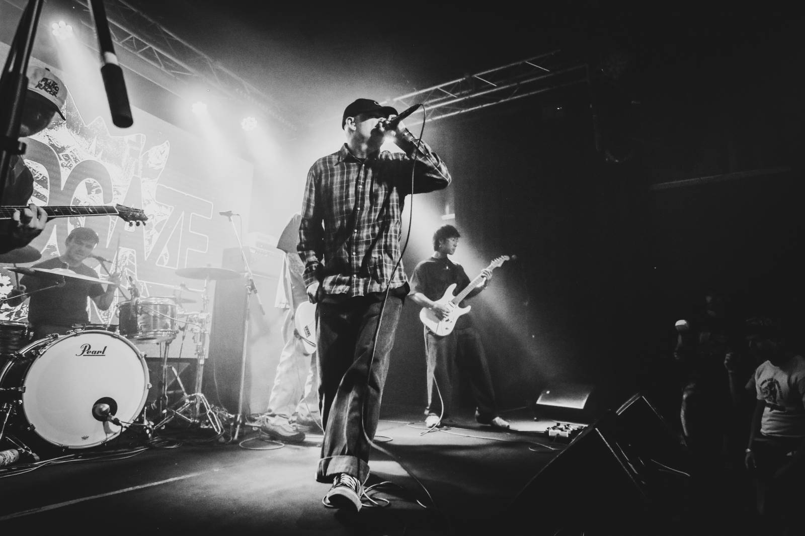 Australští SPEED v Praze: stagedives, moshpity a DIY hardcore