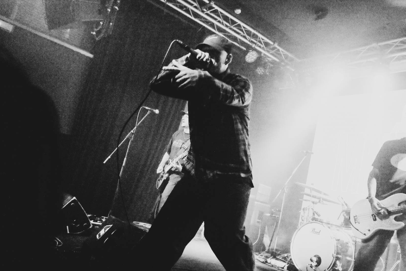 Australští SPEED v Praze: stagedives, moshpity a DIY hardcore