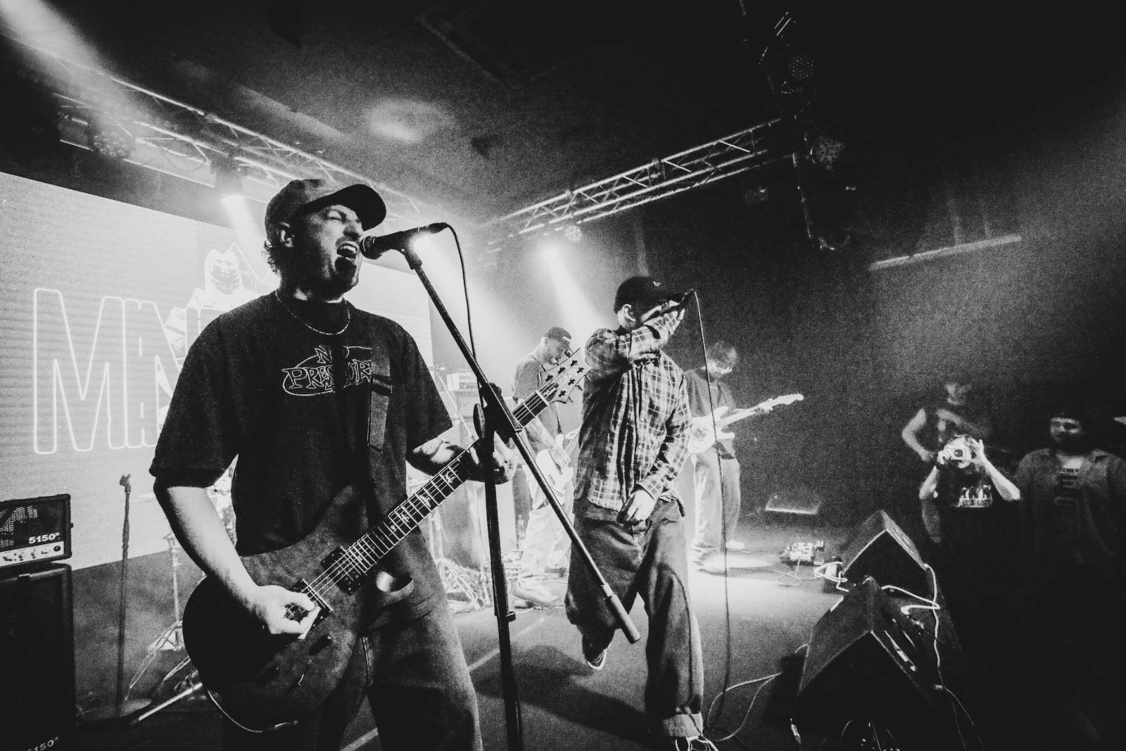 Australští SPEED v Praze: stagedives, moshpity a DIY hardcore