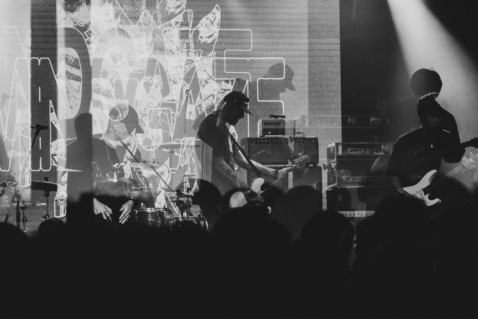 Australští SPEED v Praze: stagedives, moshpity a DIY hardcore