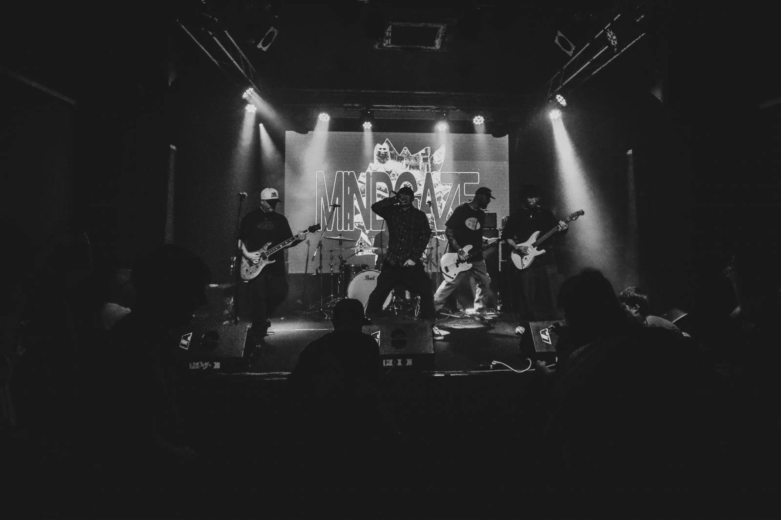 Australští SPEED v Praze: stagedives, moshpity a DIY hardcore
