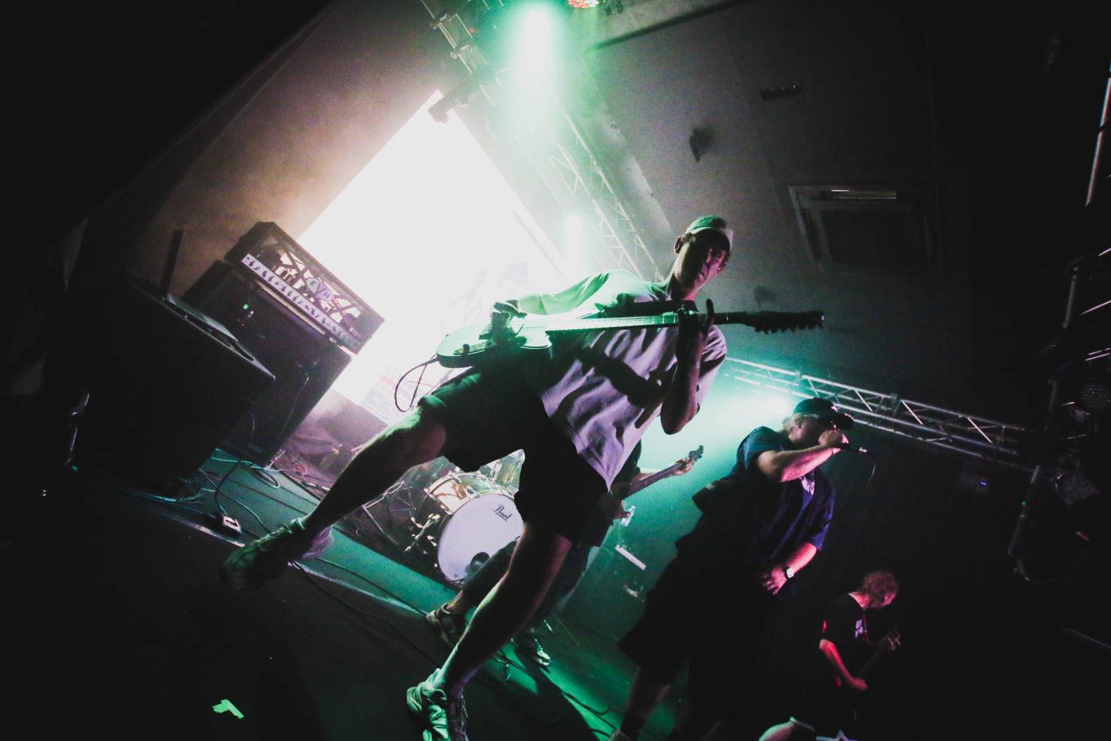 Australští SPEED v Praze: stagedives, moshpity a DIY hardcore