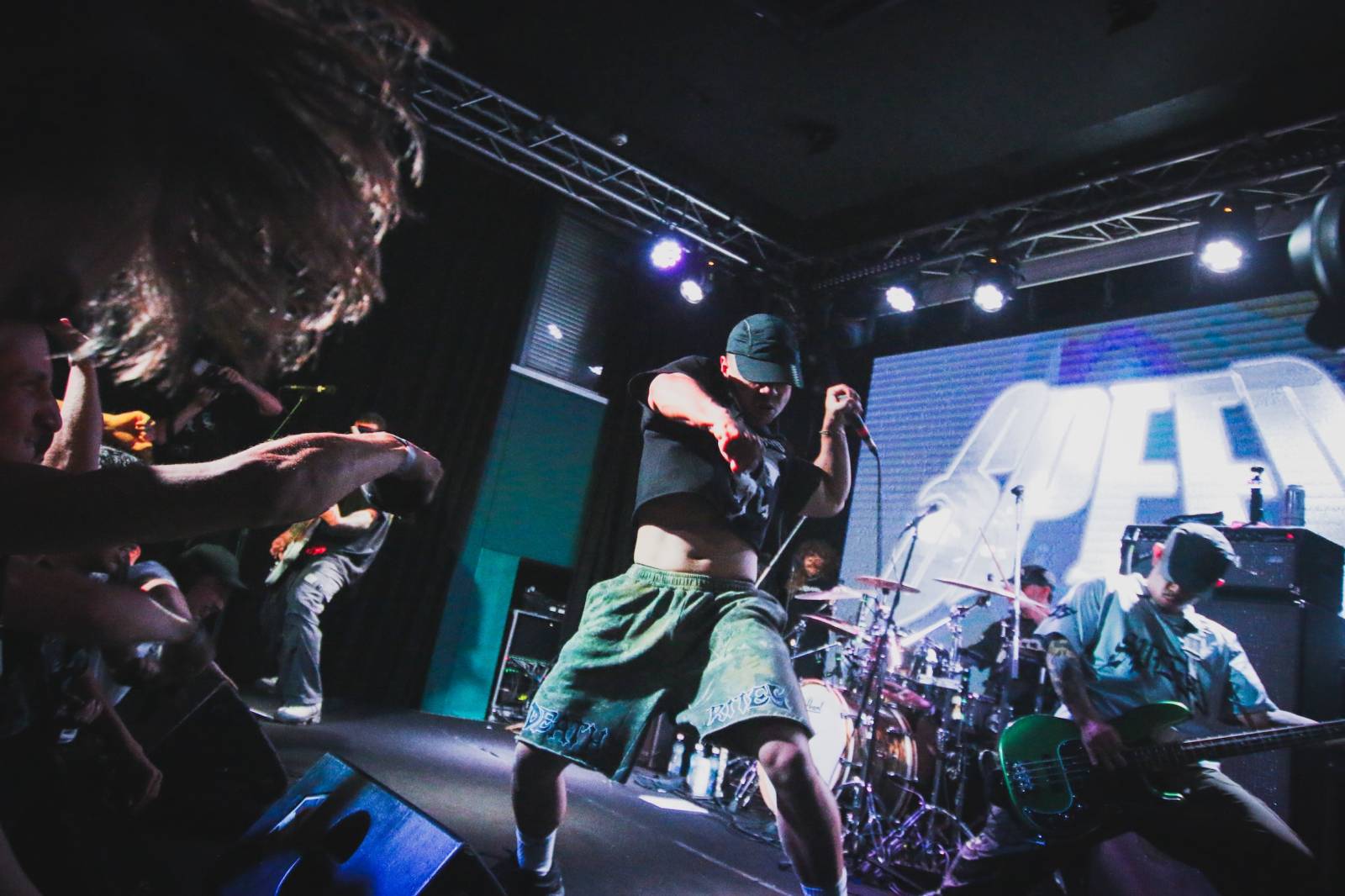 Australští SPEED v Praze: stagedives, moshpity a DIY hardcore
