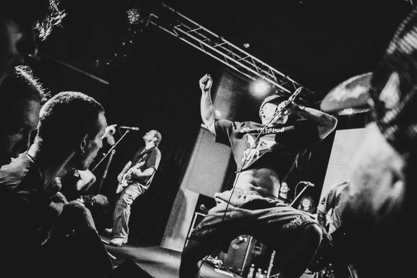 Australští SPEED v Praze: stagedives, moshpity a DIY hardcore
