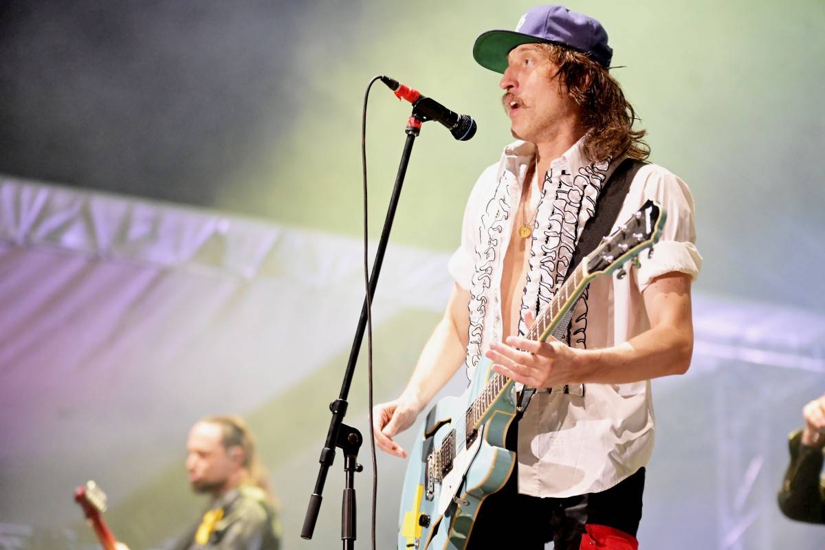 Druhý den na Českém Woodstocku ovládli nezkrotní Gogol Bordello. Areál rozebrali na součástky