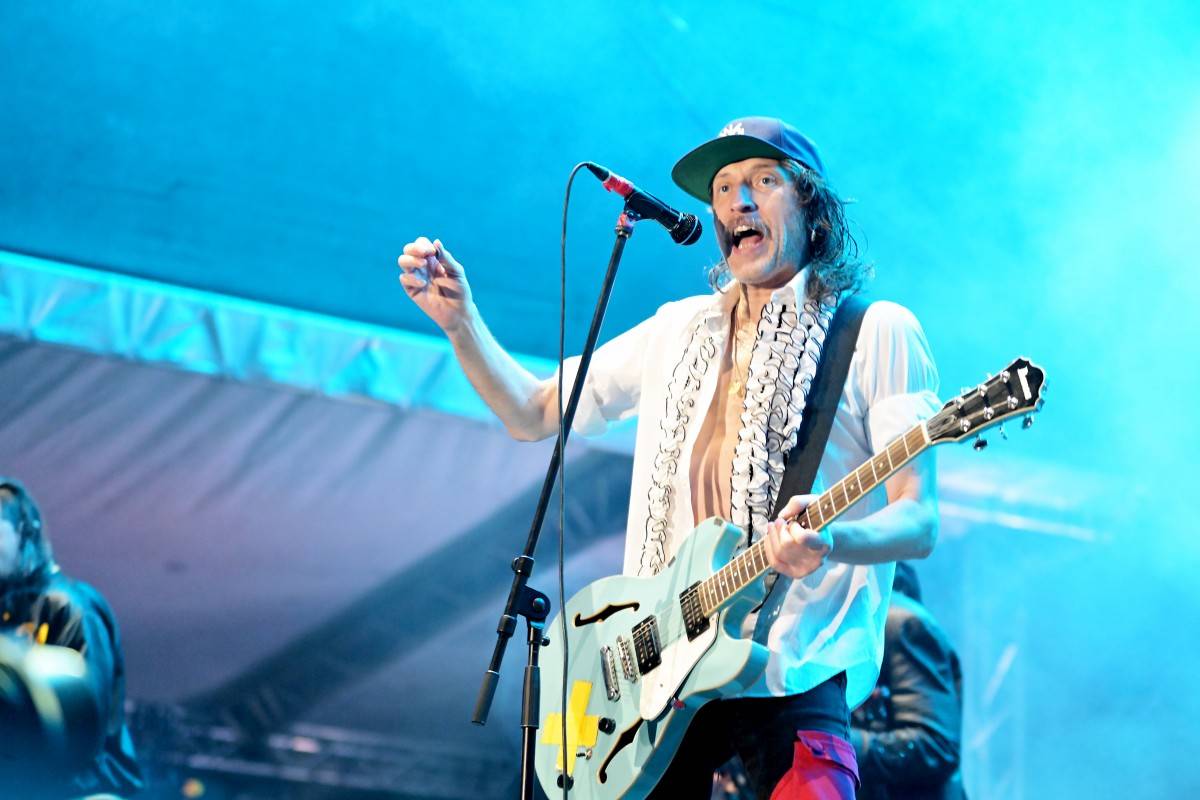 Druhý den na Českém Woodstocku ovládli nezkrotní Gogol Bordello. Areál rozebrali na součástky