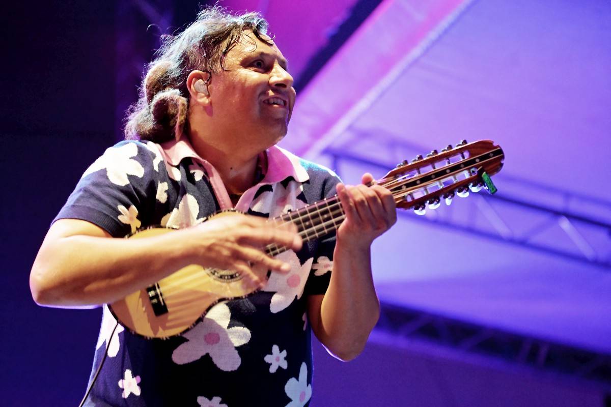 Druhý den na Českém Woodstocku ovládli nezkrotní Gogol Bordello. Areál rozebrali na součástky