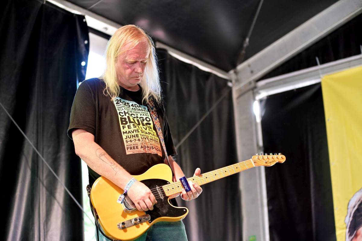 Druhý den na Českém Woodstocku ovládli nezkrotní Gogol Bordello. Areál rozebrali na součástky