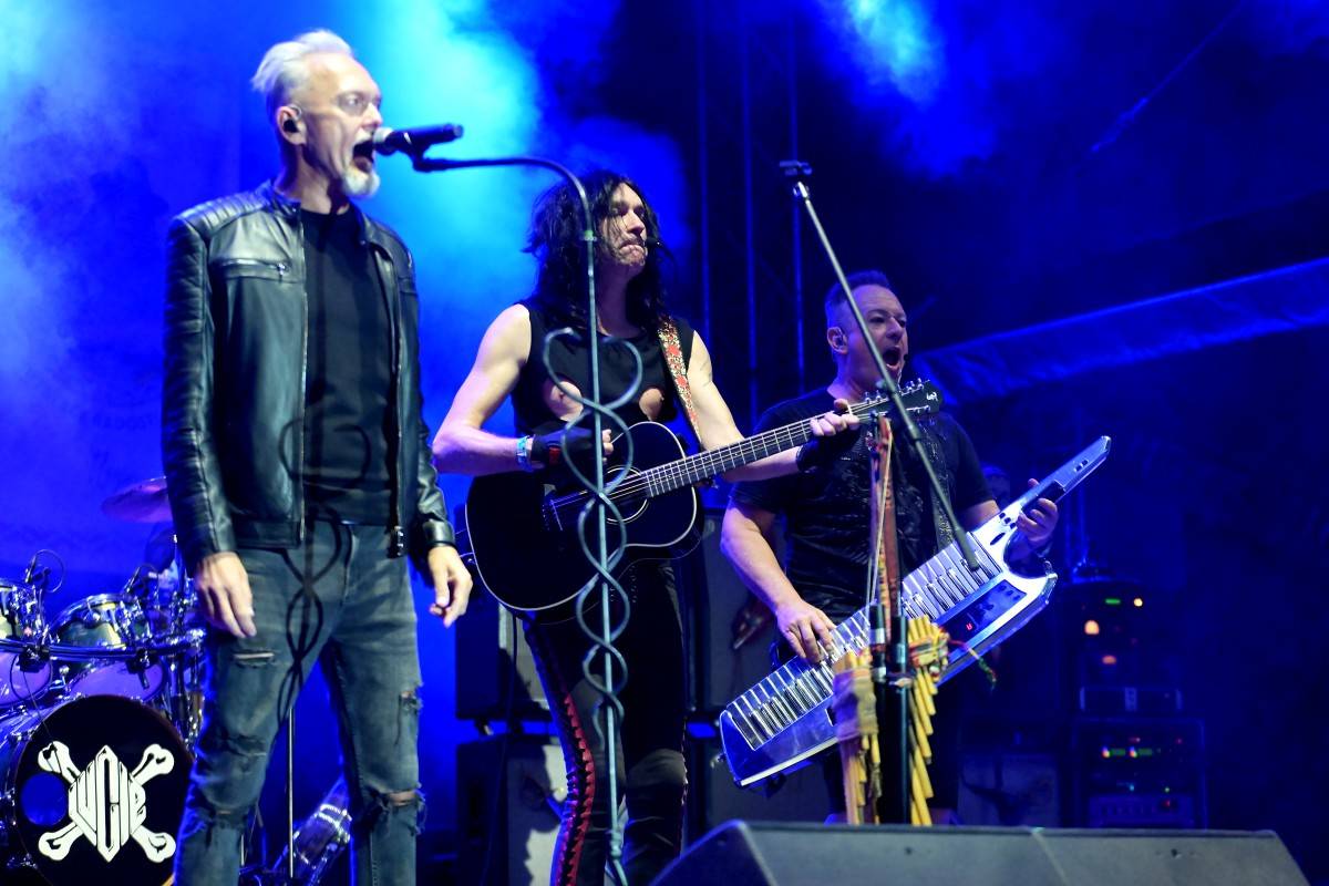 TrutnOFF, den třetí: The Wailers, Monkey Business i Lucie ovládli areál Na Bojišti. Kodymova kytara skončila v publiku