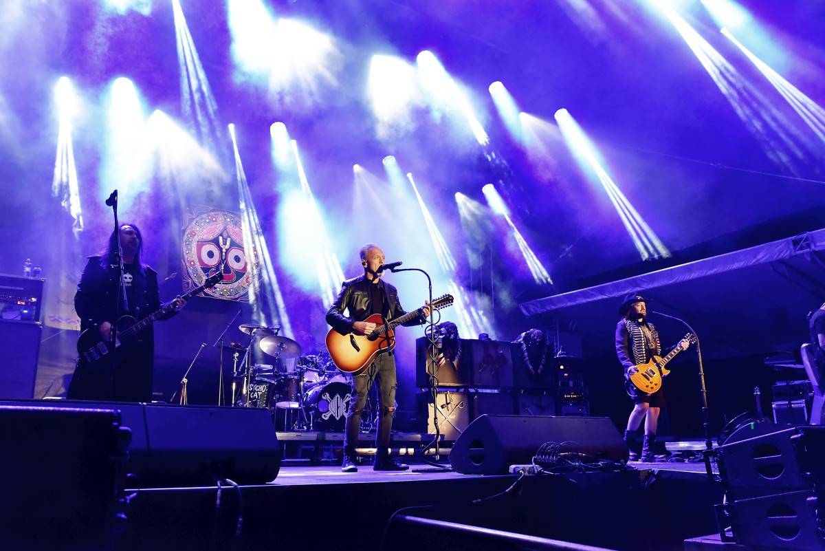 TrutnOFF, den třetí: The Wailers, Monkey Business i Lucie ovládli areál Na Bojišti. Kodymova kytara skončila v publiku