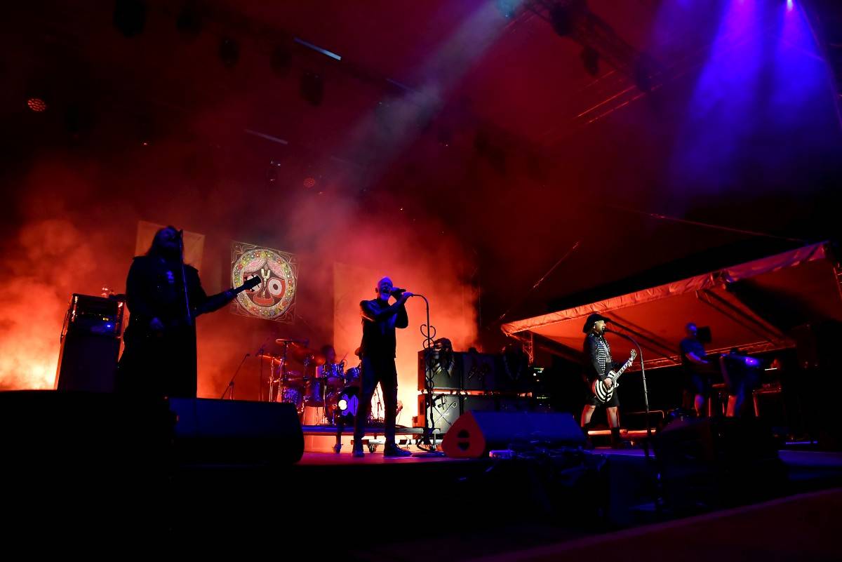 TrutnOFF, den třetí: The Wailers, Monkey Business i Lucie ovládli areál Na Bojišti. Kodymova kytara skončila v publiku