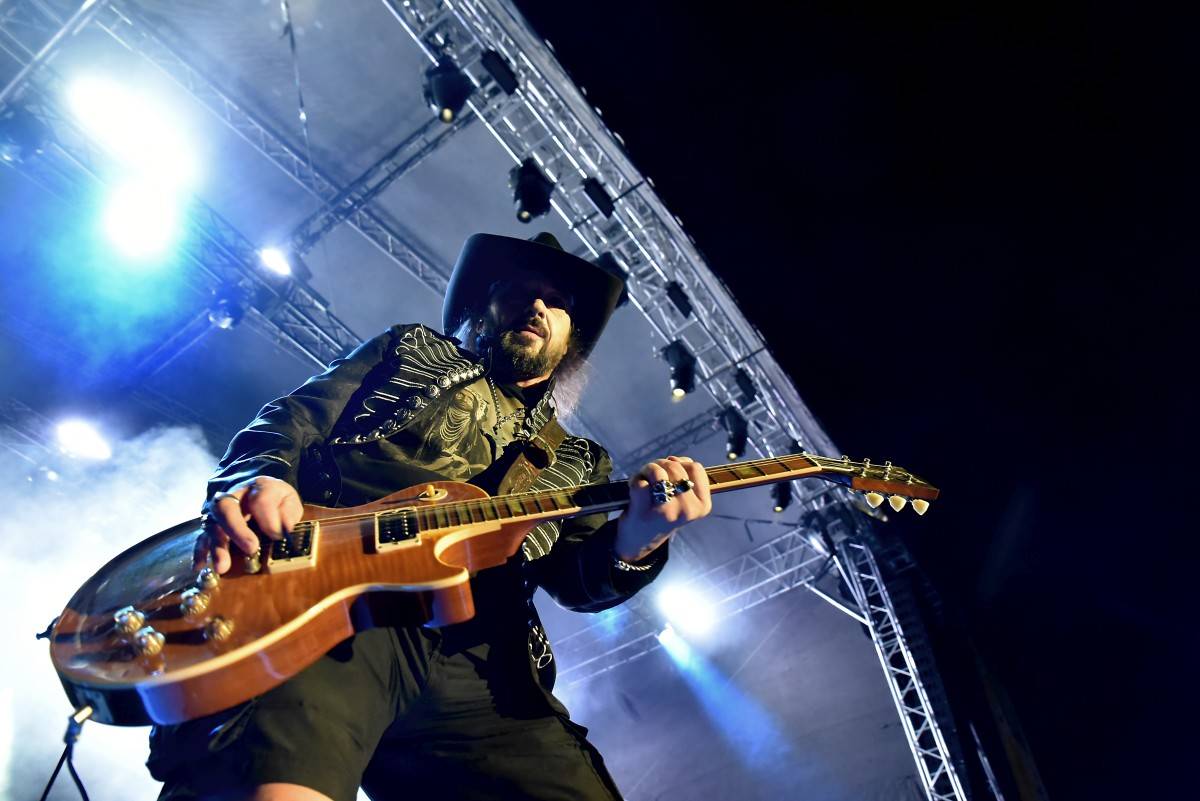 TrutnOFF, den třetí: The Wailers, Monkey Business i Lucie ovládli areál Na Bojišti. Kodymova kytara skončila v publiku