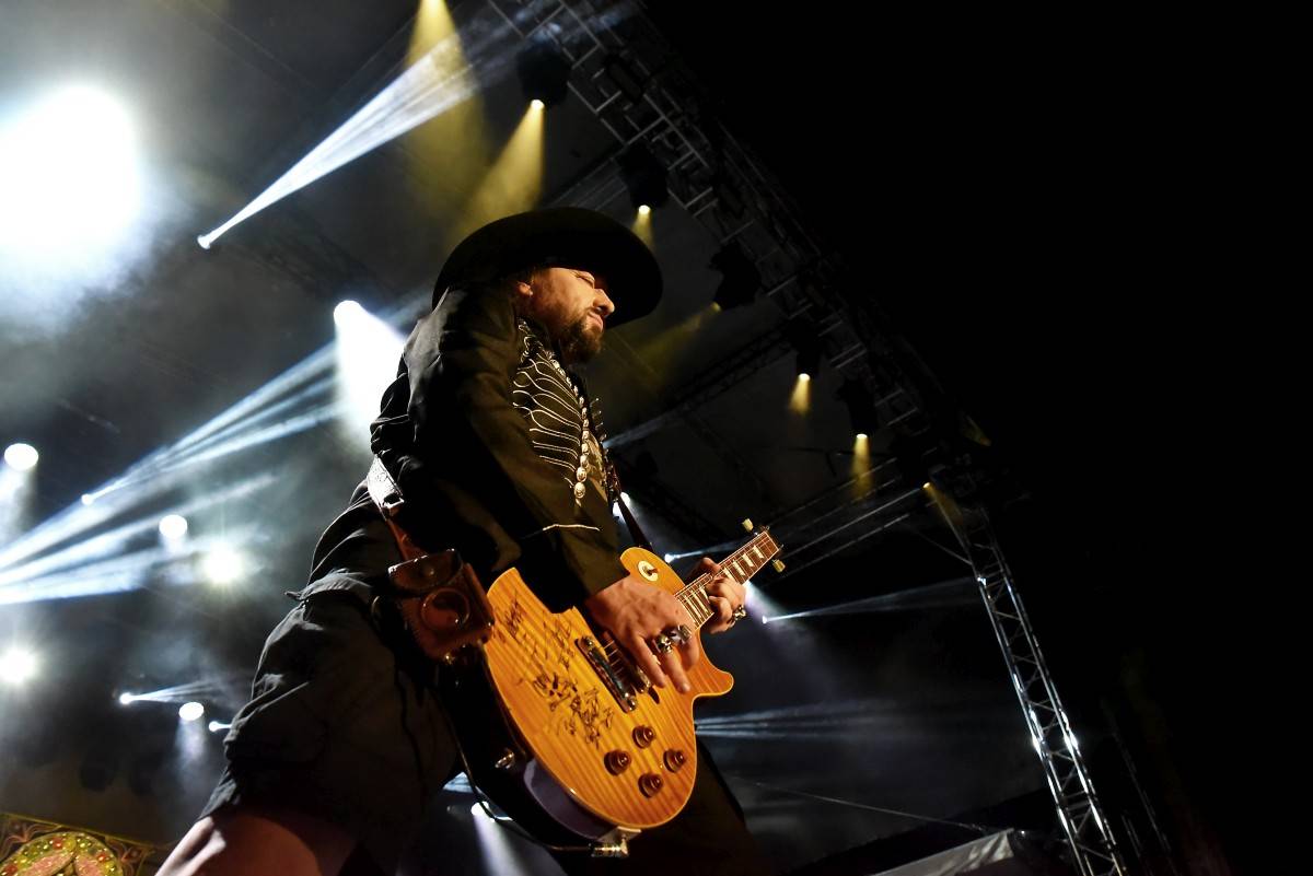 TrutnOFF, den třetí: The Wailers, Monkey Business i Lucie ovládli areál Na Bojišti. Kodymova kytara skončila v publiku