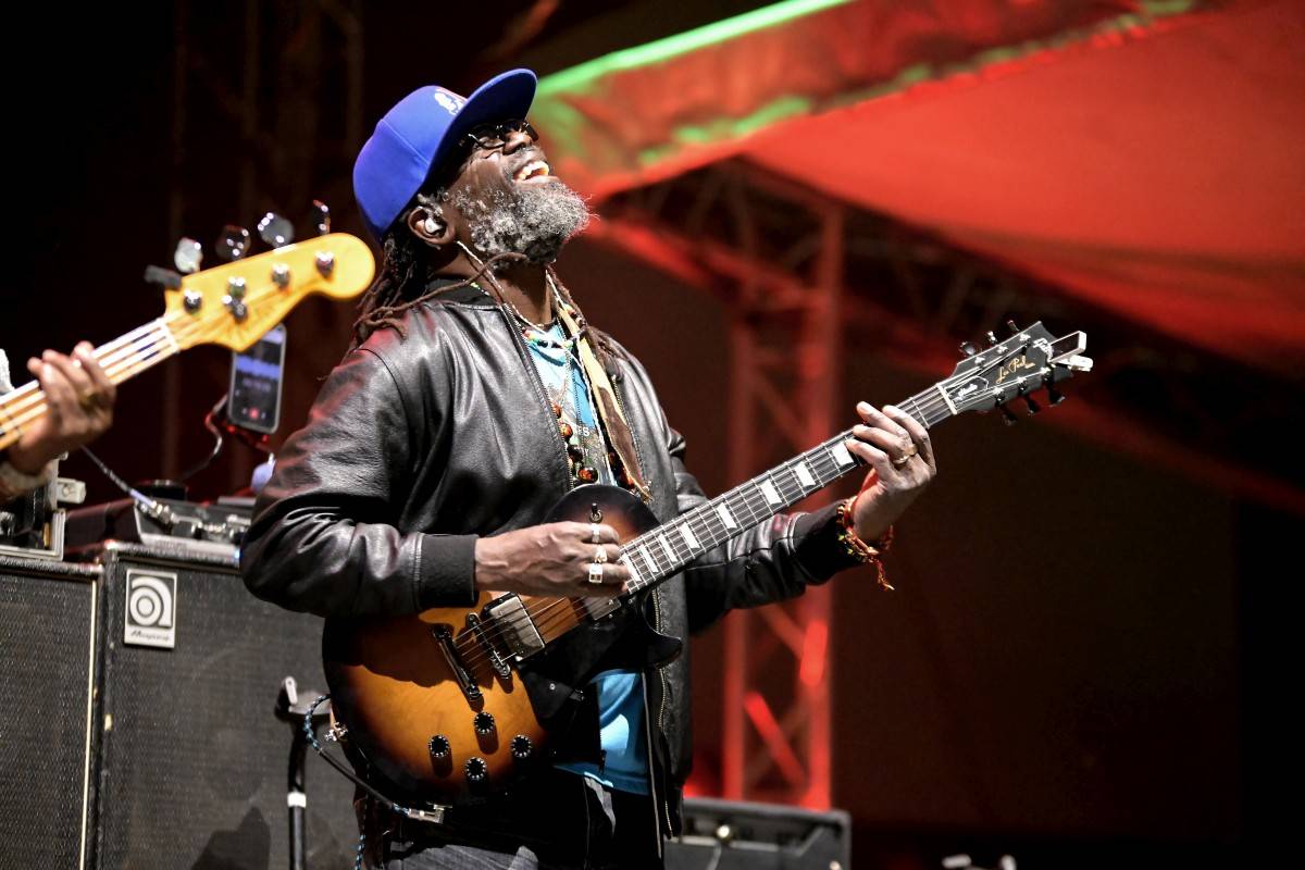 TrutnOFF, den třetí: The Wailers, Monkey Business i Lucie ovládli areál Na Bojišti. Kodymova kytara skončila v publiku