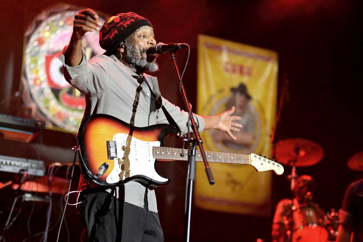TrutnOFF, den třetí: The Wailers, Monkey Business i Lucie ovládli areál Na Bojišti. Kodymova kytara skončila v publiku
