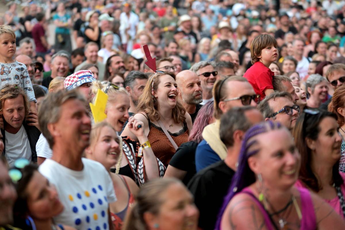TrutnOFF, den třetí: The Wailers, Monkey Business i Lucie ovládli areál Na Bojišti. Kodymova kytara skončila v publiku