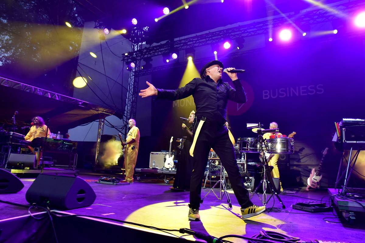 TrutnOFF, den třetí: The Wailers, Monkey Business i Lucie ovládli areál Na Bojišti. Kodymova kytara skončila v publiku