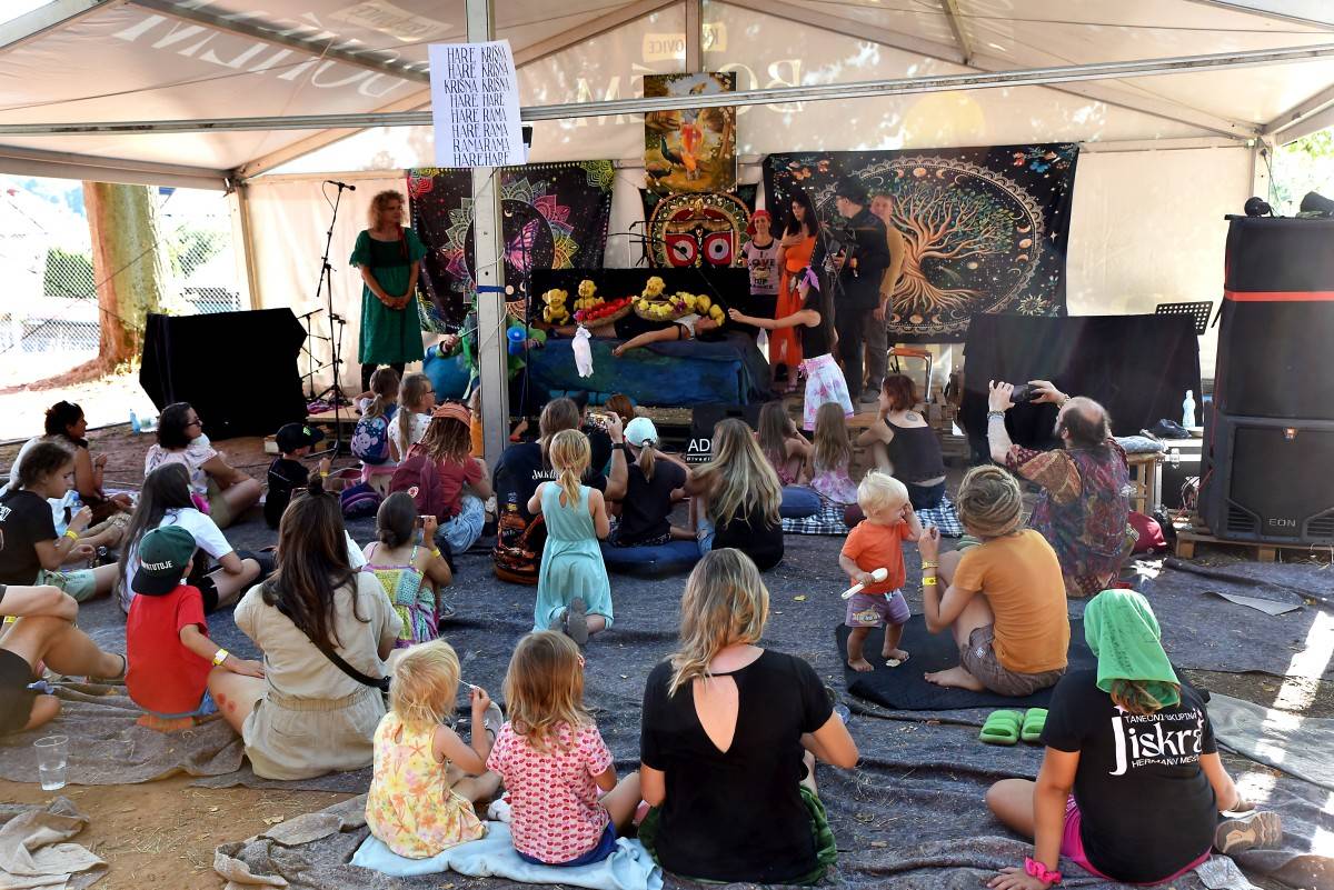 TrutnOFF, den třetí: The Wailers, Monkey Business i Lucie ovládli areál Na Bojišti. Kodymova kytara skončila v publiku