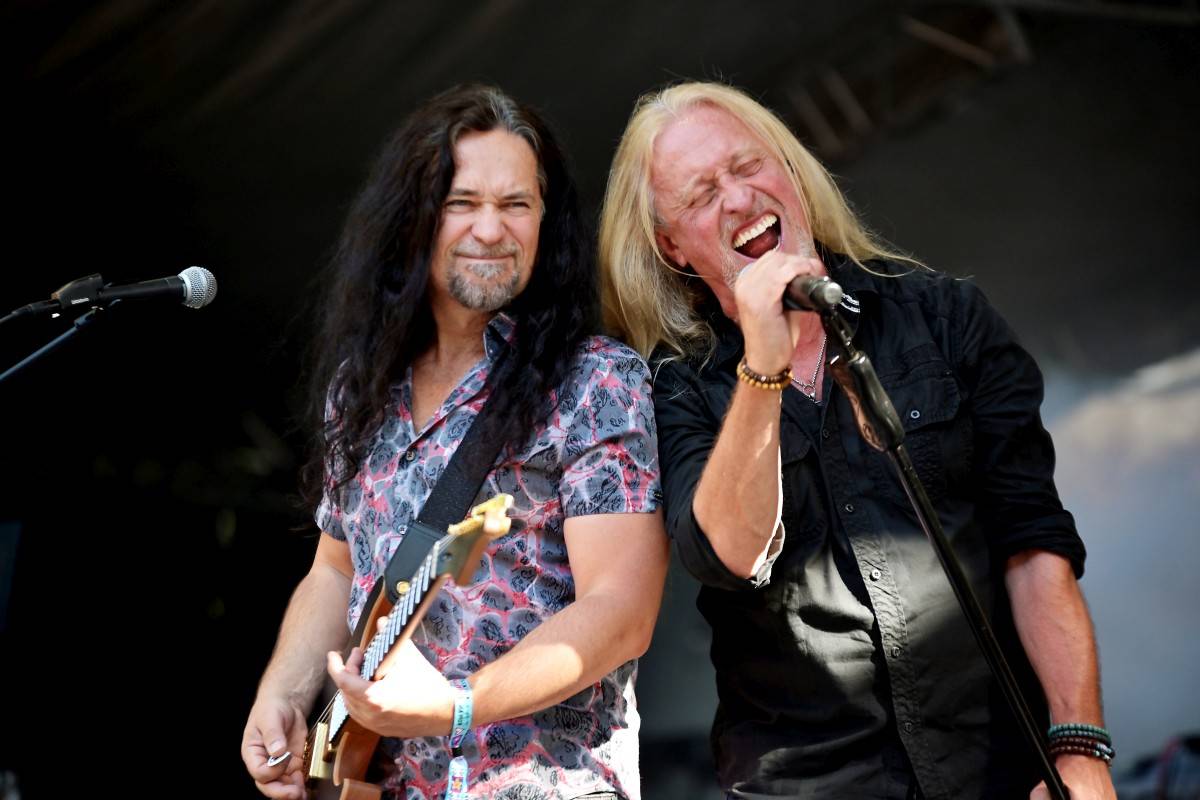 TrutnOFF, den třetí: The Wailers, Monkey Business i Lucie ovládli areál Na Bojišti. Kodymova kytara skončila v publiku