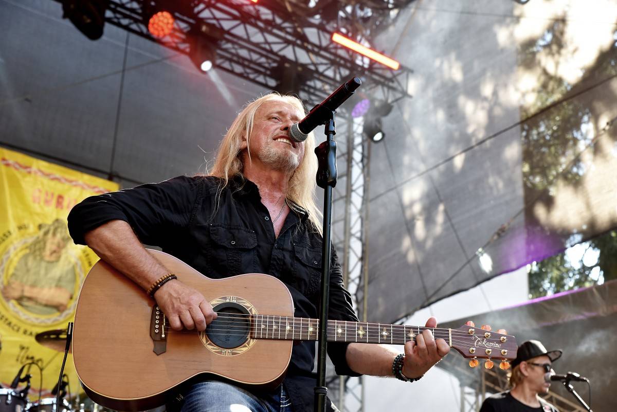 TrutnOFF, den třetí: The Wailers, Monkey Business i Lucie ovládli areál Na Bojišti. Kodymova kytara skončila v publiku