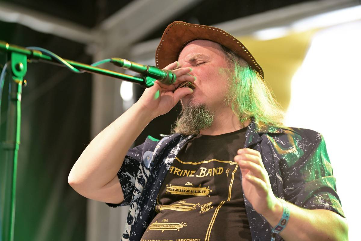 TrutnOFF, den třetí: The Wailers, Monkey Business i Lucie ovládli areál Na Bojišti. Kodymova kytara skončila v publiku