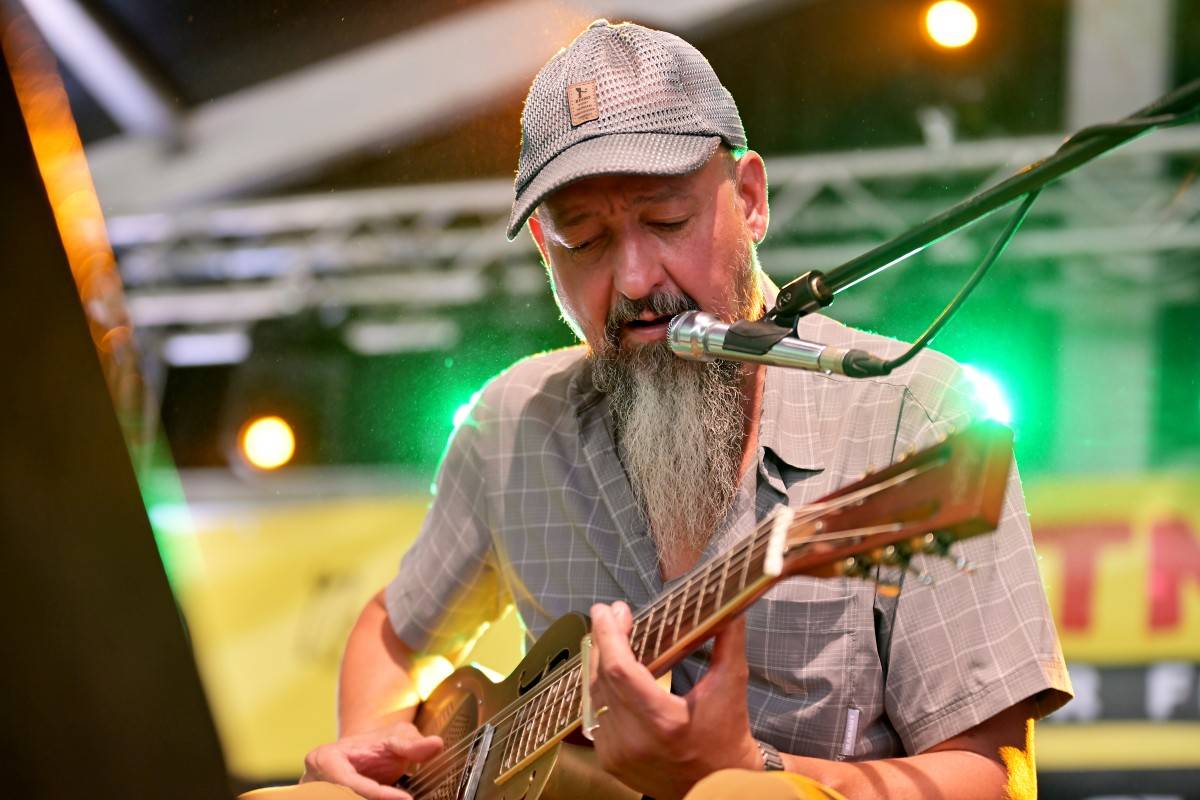 TrutnOFF, den třetí: The Wailers, Monkey Business i Lucie ovládli areál Na Bojišti. Kodymova kytara skončila v publiku