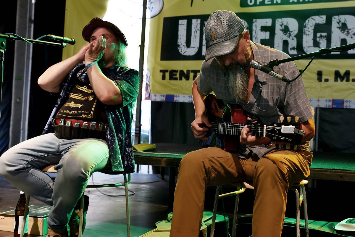 TrutnOFF, den třetí: The Wailers, Monkey Business i Lucie ovládli areál Na Bojišti. Kodymova kytara skončila v publiku
