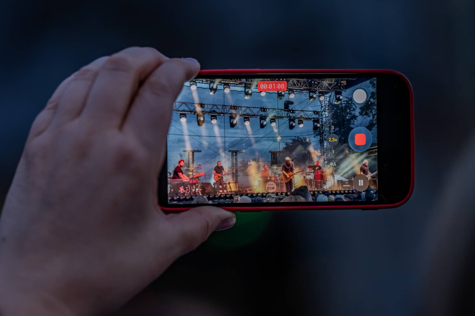 David Koller bavil publikum v pražském Areálu 7. Na Prague Open Air oslavil Kollerband dvacet let na scéně