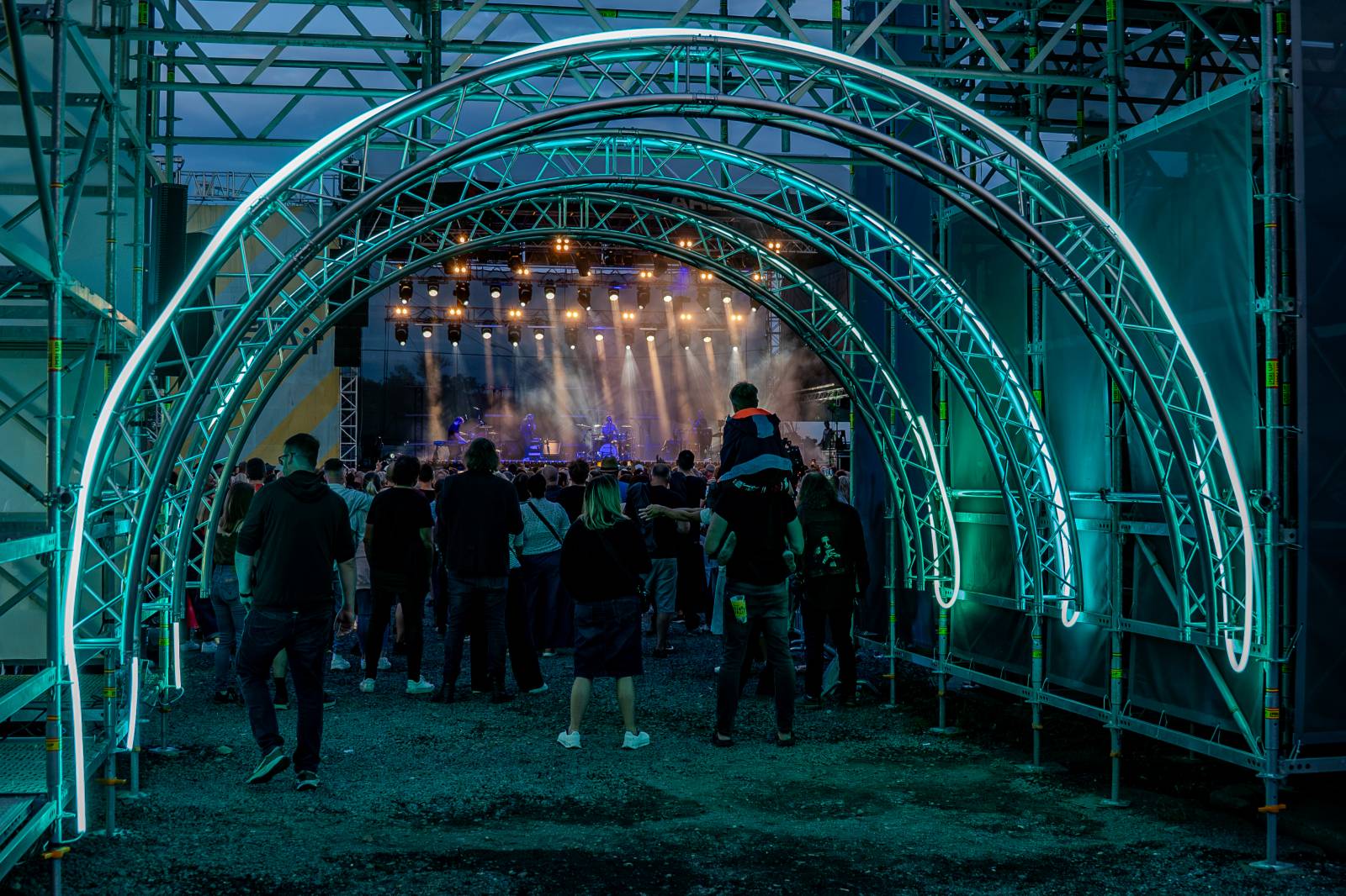 David Koller bavil publikum v pražském Areálu 7. Na Prague Open Air oslavil Kollerband dvacet let na scéně